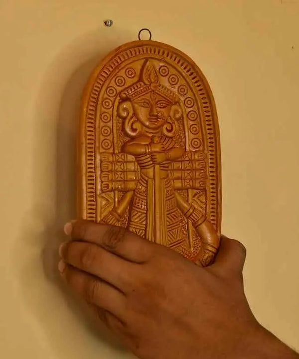 देवी की दीवार — image 6