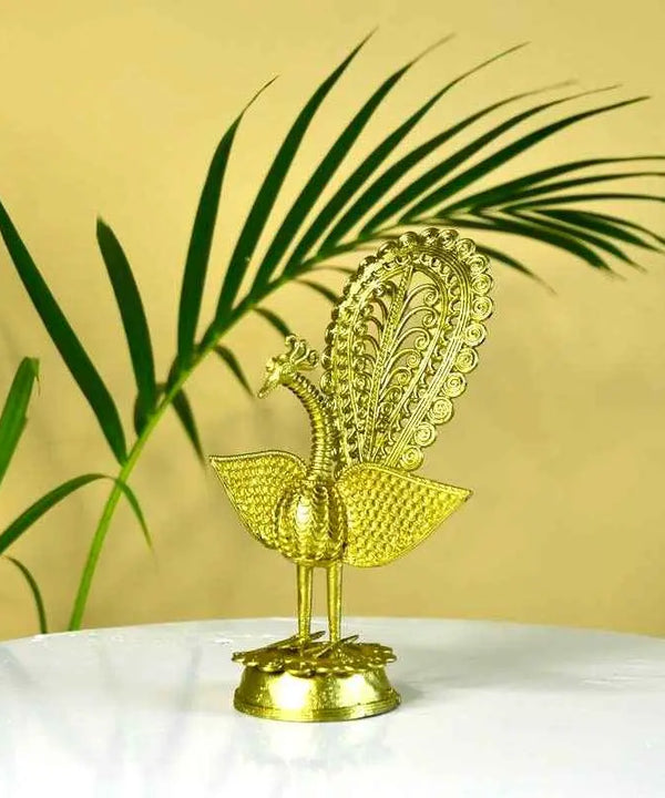 डोकरा मेटल आर्ट का उपयोग करके हैंडक्राफ़्टेड मोर — image 2