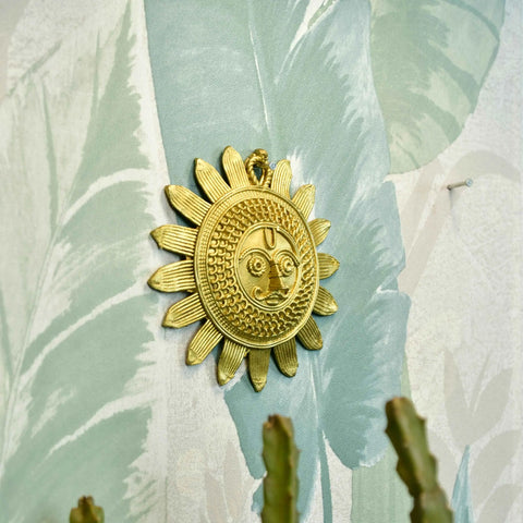 Dhokra Sunplate: Artisan Brass Tabletop Elegance for Home Decor