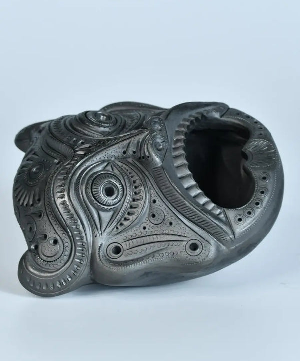 Black Terracotta Asur Mask: Unique Tabletop Accent — image 5