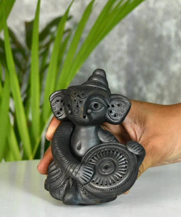 Black Terracotta Ganesh: Dafli Tabletop Decor — image 2