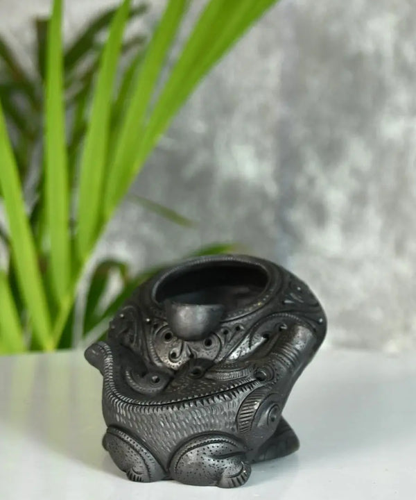 Captivating Black Terracotta Crocodile Ashtrey — main view