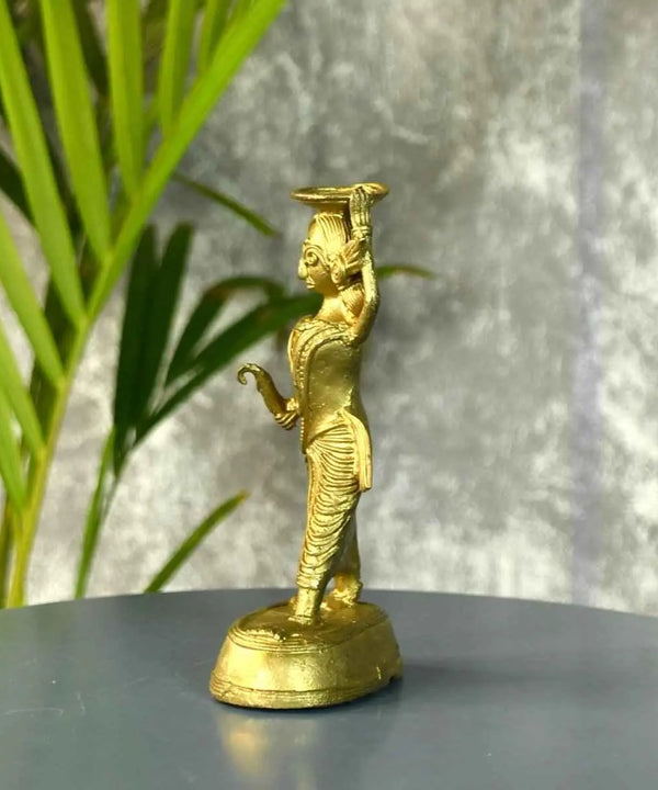 स्त्रीत्व का विकास — main view