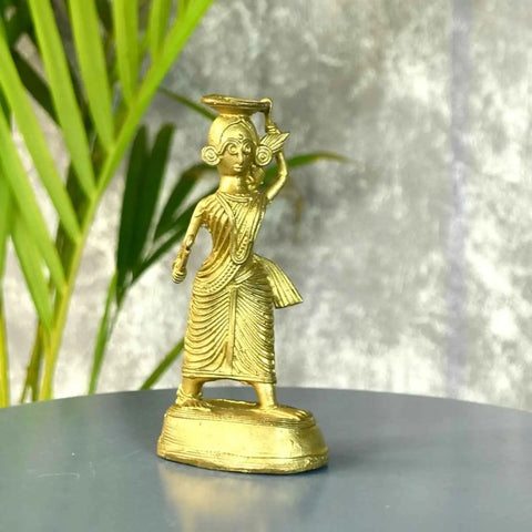 स्त्रीत्व का विकास