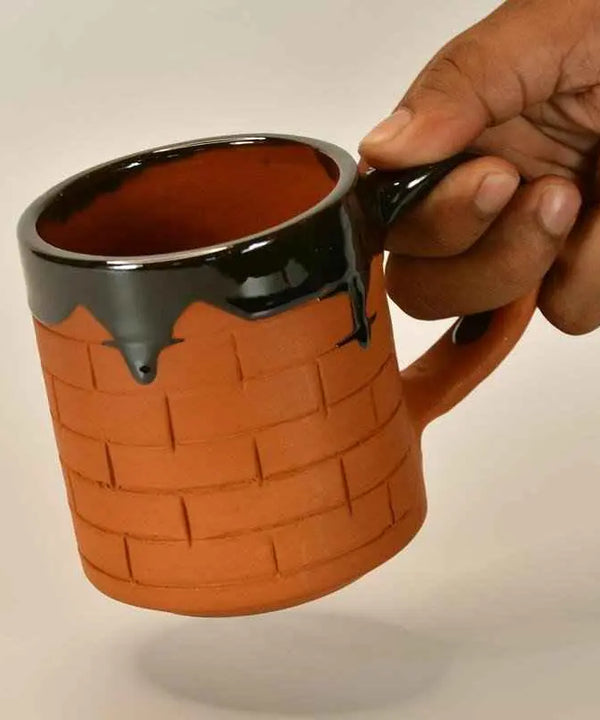 Sculpted Terracotta Coffee Mug: Stylish Functionality — image 3
