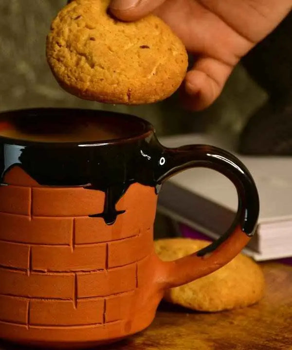 Sculpted Terracotta Coffee Mug: Stylish Functionality — image 2