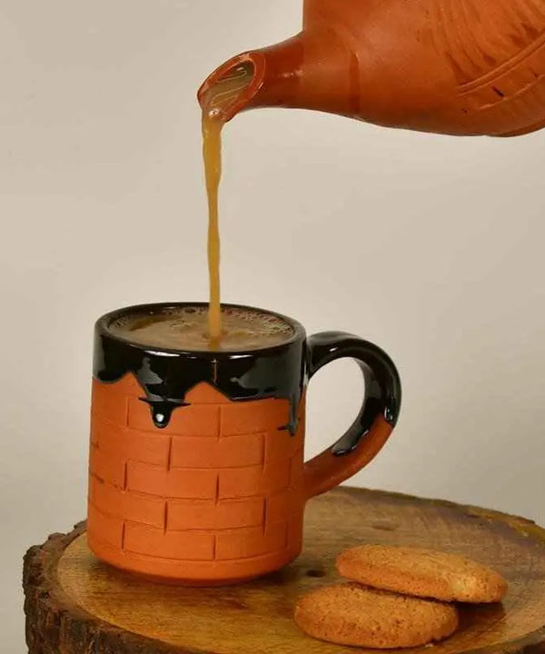 Sculpted Terracotta Coffee Mug: Stylish Functionality — image 4