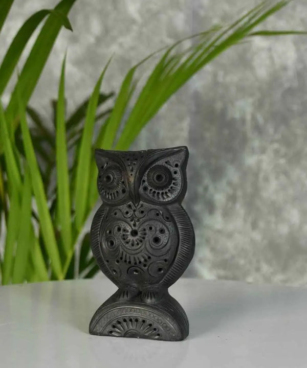 Sowpeace Black Terracotta Artisanal Owl: Tabletop Decor — image 4