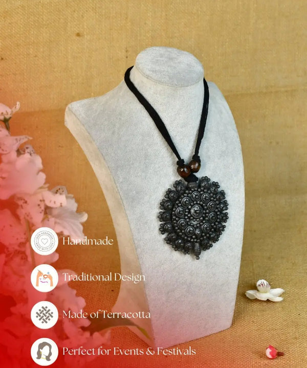 Sowpeace Handcrafted Terracotta Necklace: Black Pendant with Flower Design — image 5