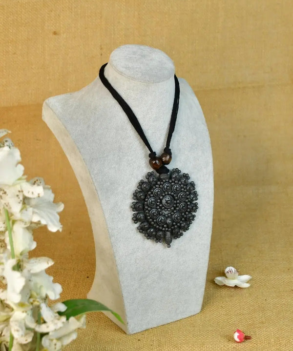 Sowpeace Handcrafted Terracotta Necklace: Black Pendant with Flower Design — image 2
