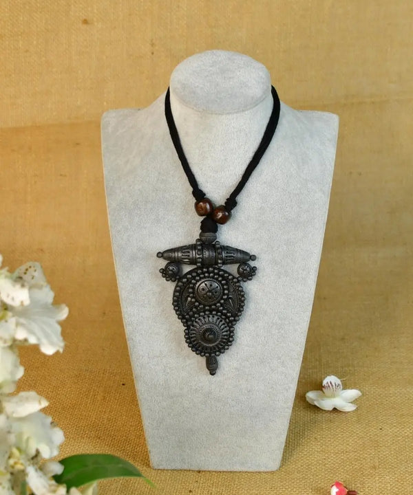 Sowpeace Handcrafted Terracotta Pendant: Circular Design with Ovoid — image 3