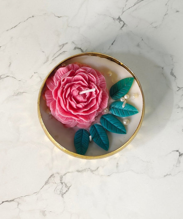 Sowpeace Large Soywax Candle in Metal Pot – Red Rose & Petal Design, Hand-Poured, Unscented — main view