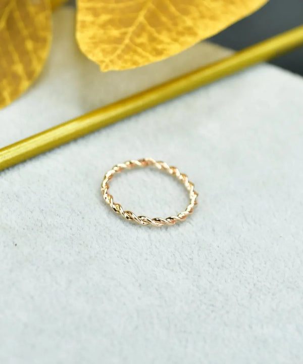 Sowpeace Rose Gold Twisted Metal Ring Stainless Steel | Stylish One‑Size Adjustable Jewelry for Women & Men — main view