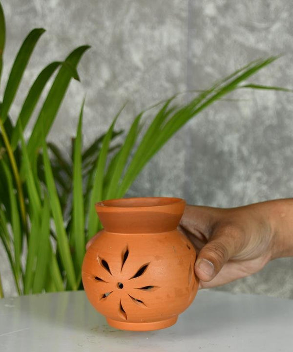 Terracotta Diffuser: Artisan-Made Round Bottom Tabletop Home Decor Accent — image 4