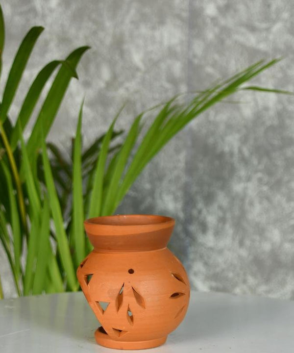Terracotta Diffuser: Artisan-Made Round Bottom Tabletop Home Decor Accent — image 3