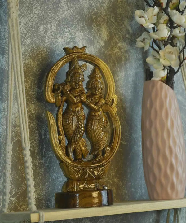 Wooden Radhe Krishna: Artisan Tabletop Decor — image 8