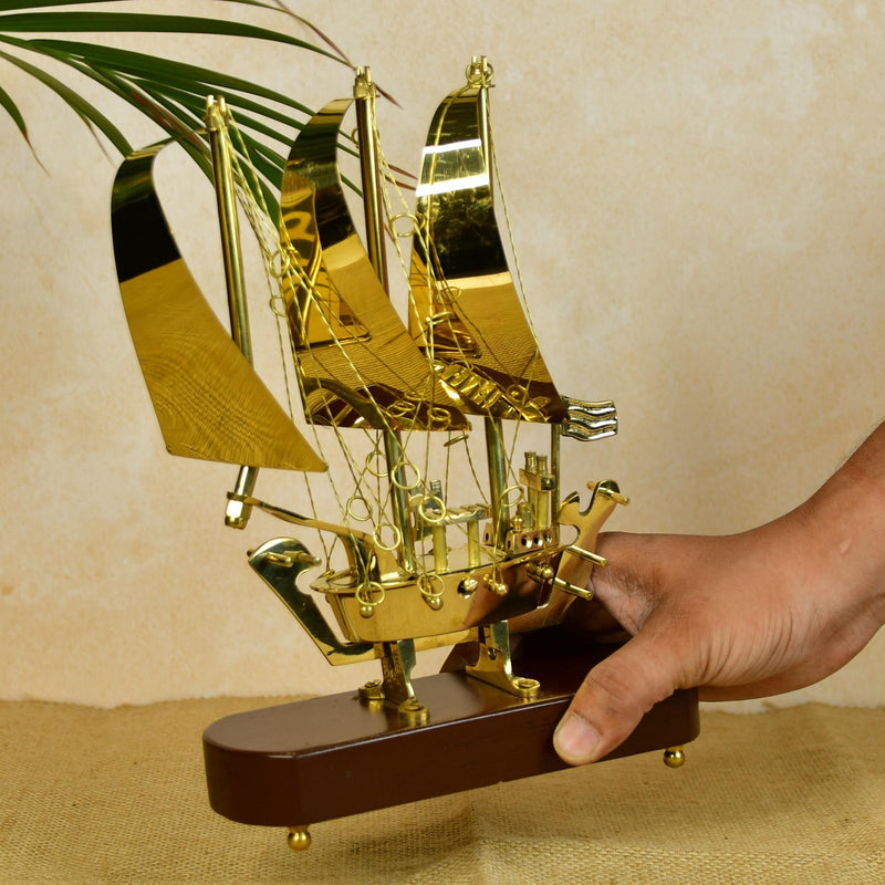 Sowpeace Brass Ship Decor – view 6