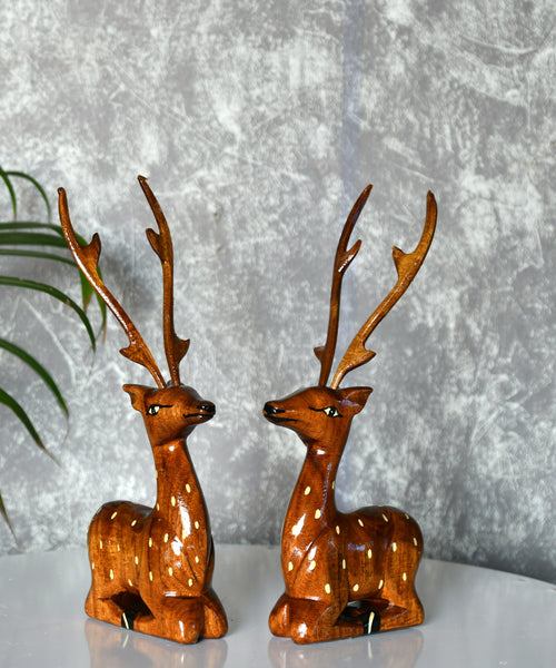 Sowpeace Pair of wooden sitting deer Artisan Decor