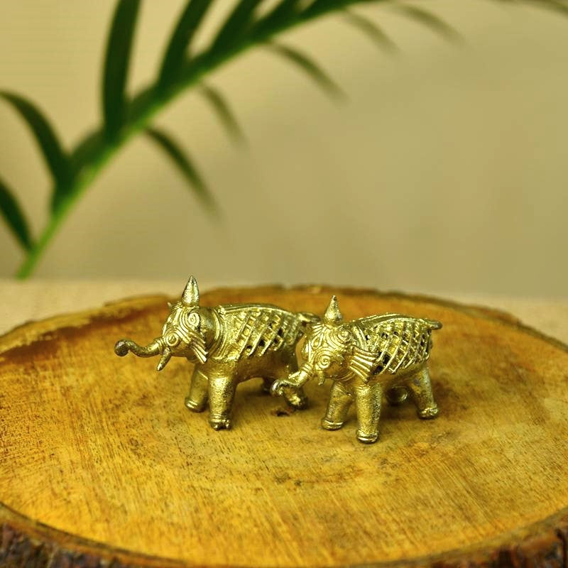 Handcrafted Brass Dhokra Elephant Tabletop Decor: Artisan Elegance for Home. – view 5