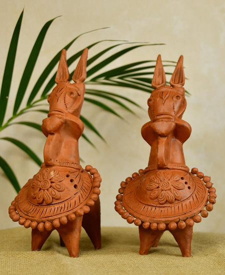 Sowpeace Terracotta Kathakali Horse: Artisan Tabletop Decor