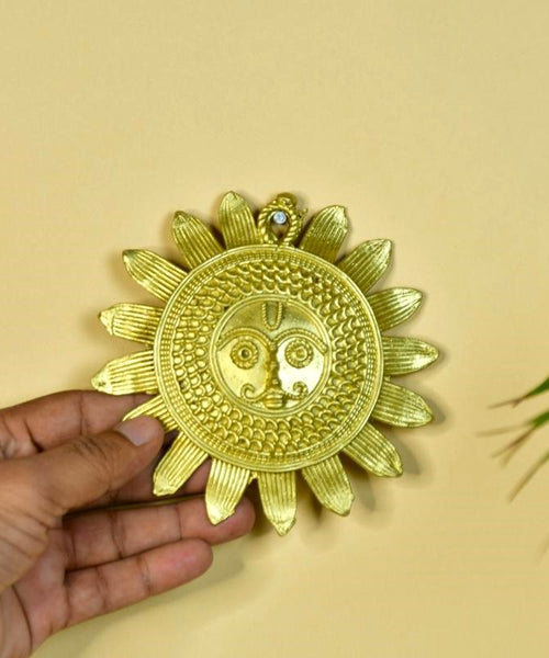 Dhokra Sunplate: Artisan Brass Tabletop Elegance for Home Decor
