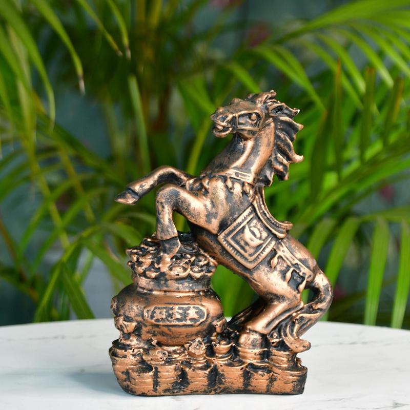 Sowpeace Resin Coin Horse Holder – view 1