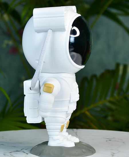 Sowpeace Astronaut Projector Lamp – Cosmic LED Night Light for Trendy Home Decor & Unique Gifts