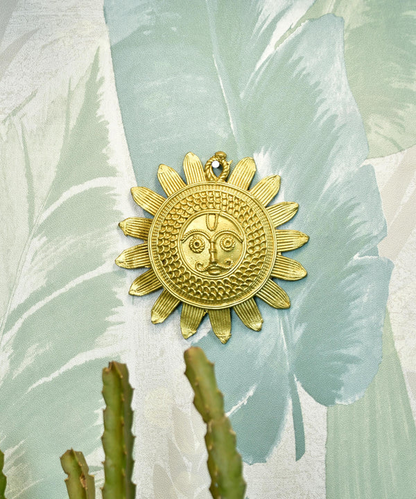 Dhokra Sunplate: Artisan Brass Tabletop Elegance for Home Decor — image 5