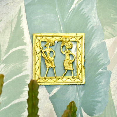 Dokra Squareplate: Artisan Brass Tabletop Elegance