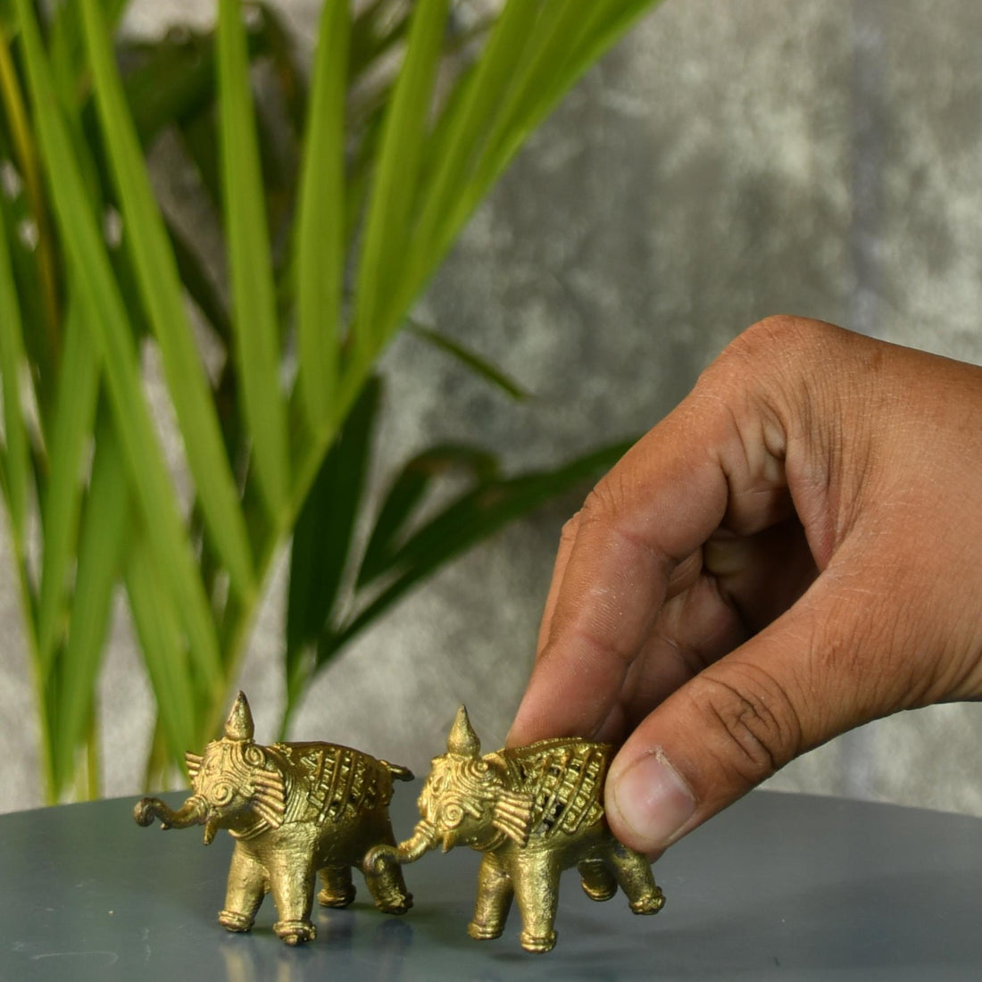 Handcrafted Brass Dhokra Elephant Tabletop Decor: Artisan Elegance for Home. - Dhokra - Sowpeace - Animal - Dhokra tabletop