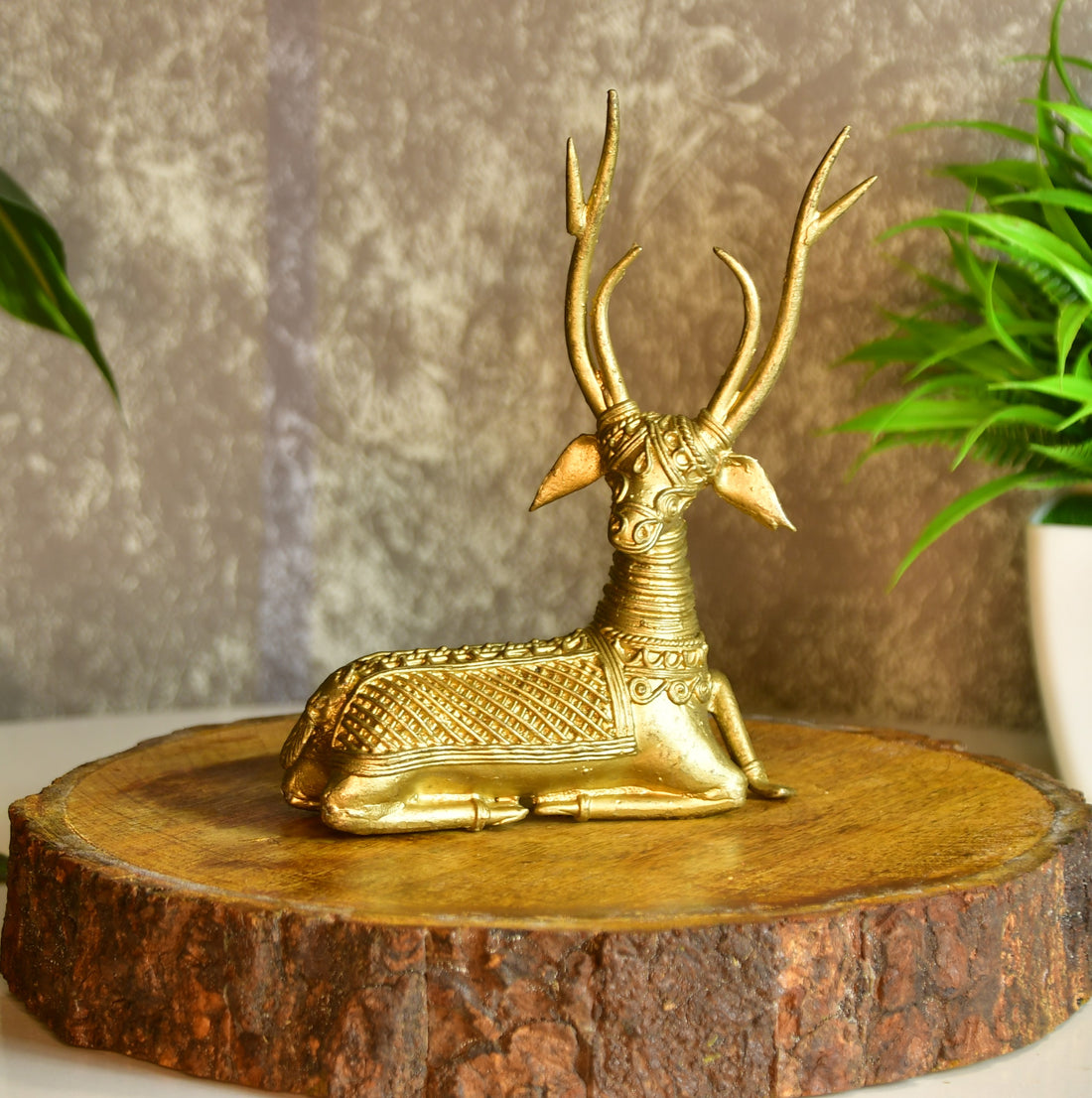 Sowpeace Dhokra Deer Sitting - Dhokra - Sowpeace - Animal - Dhokra tabletop