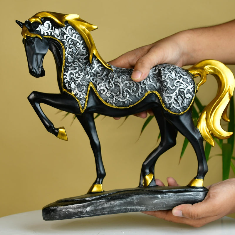 Sowpeace Resin Stallion Showpiece – view 6
