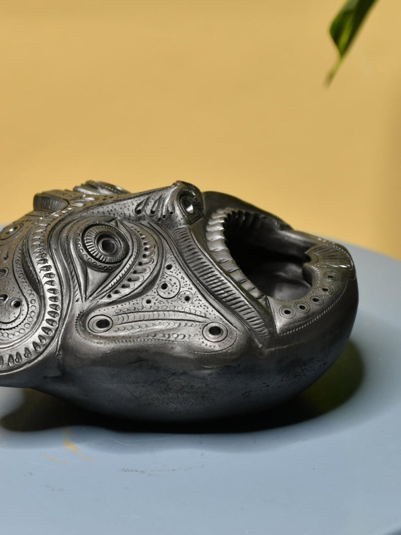 Black Terracotta Asur Mask: Unique Tabletop Accent – view 3