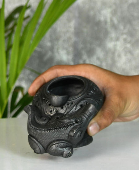 Captivating Black Terracotta Crocodile Ashtrey