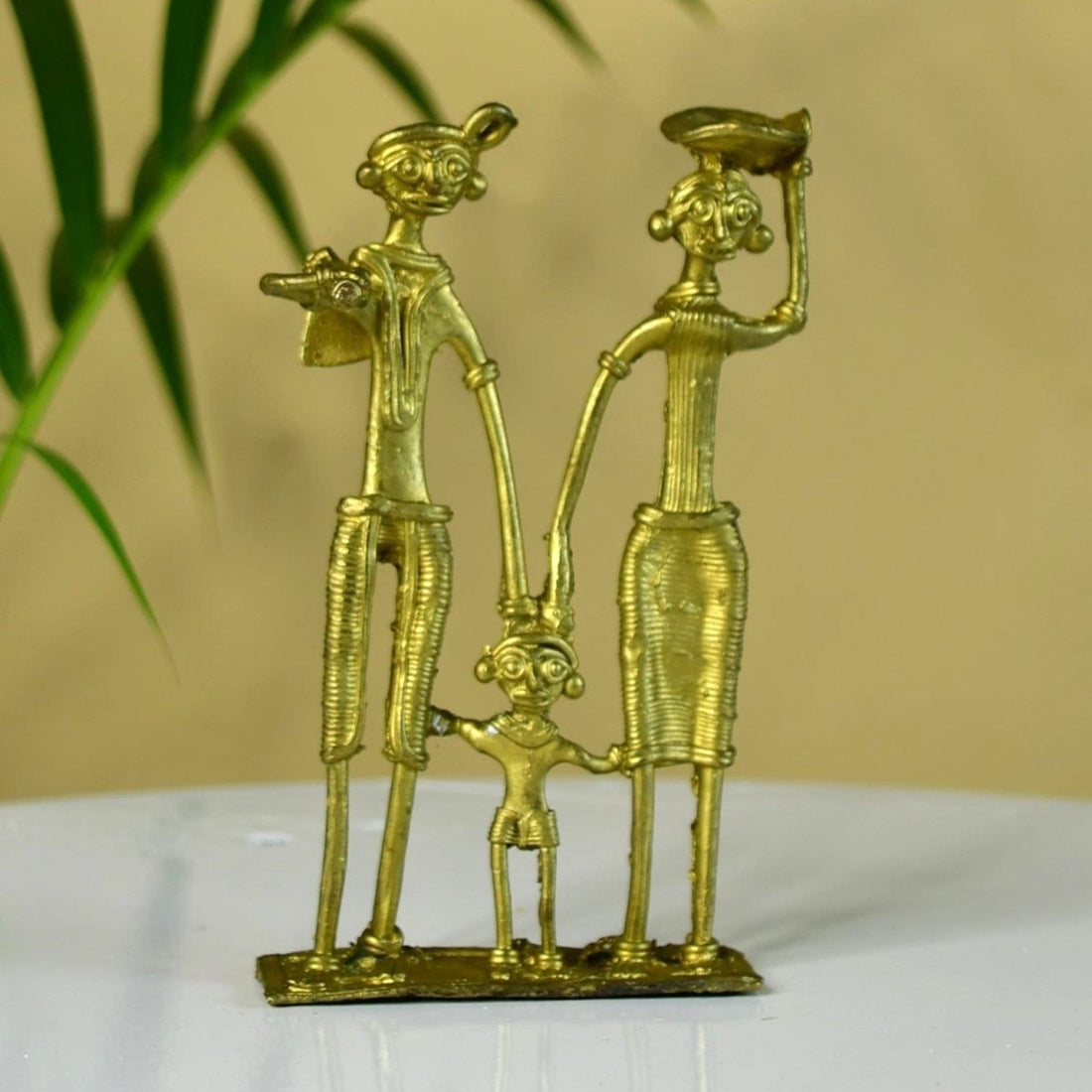 Dokra Family T1: Handcrafted Brass Tabletop Decor Masterpiece - Dhokra - Sowpeace - Dhokra tabletop - Dokra