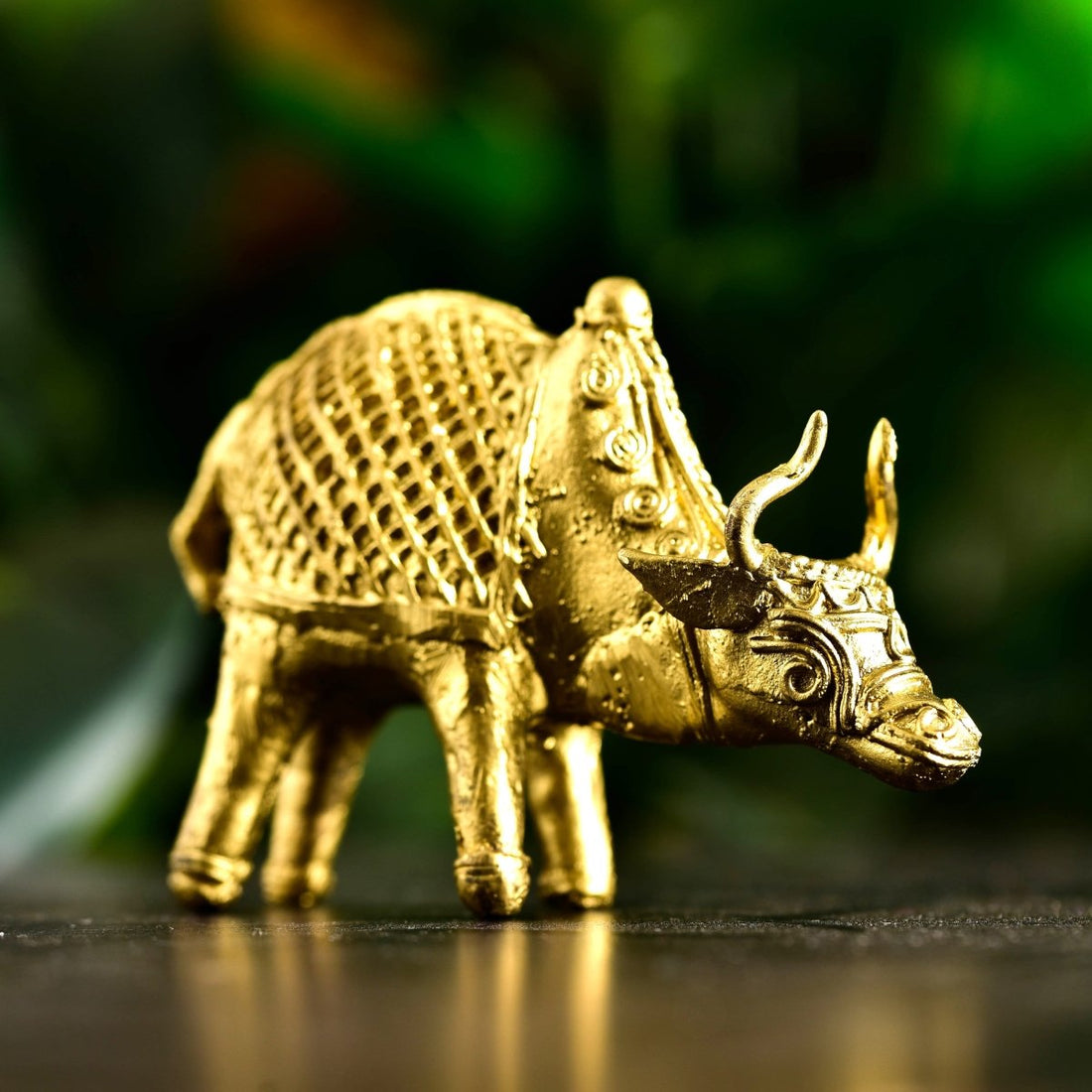 Dokra Ox: Brass Tabletop Masterpiece for Unique Home Decor - Dhokra - Sowpeace - Animal - Dhokra tabletop