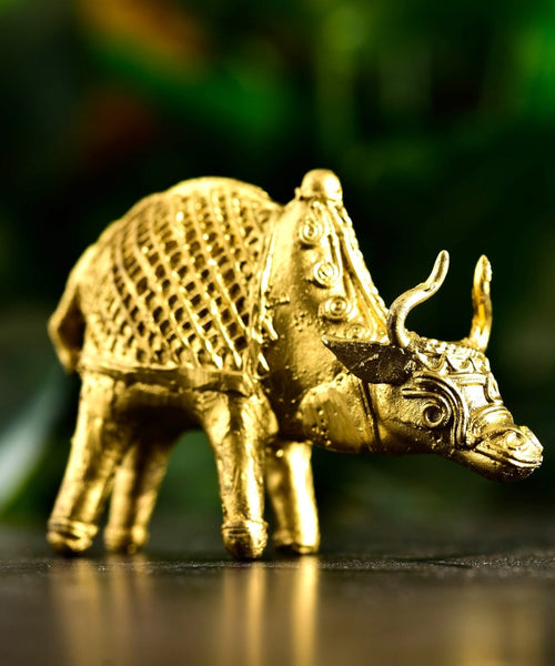 Dokra Ox: Brass Tabletop Masterpiece for Unique Home Decor