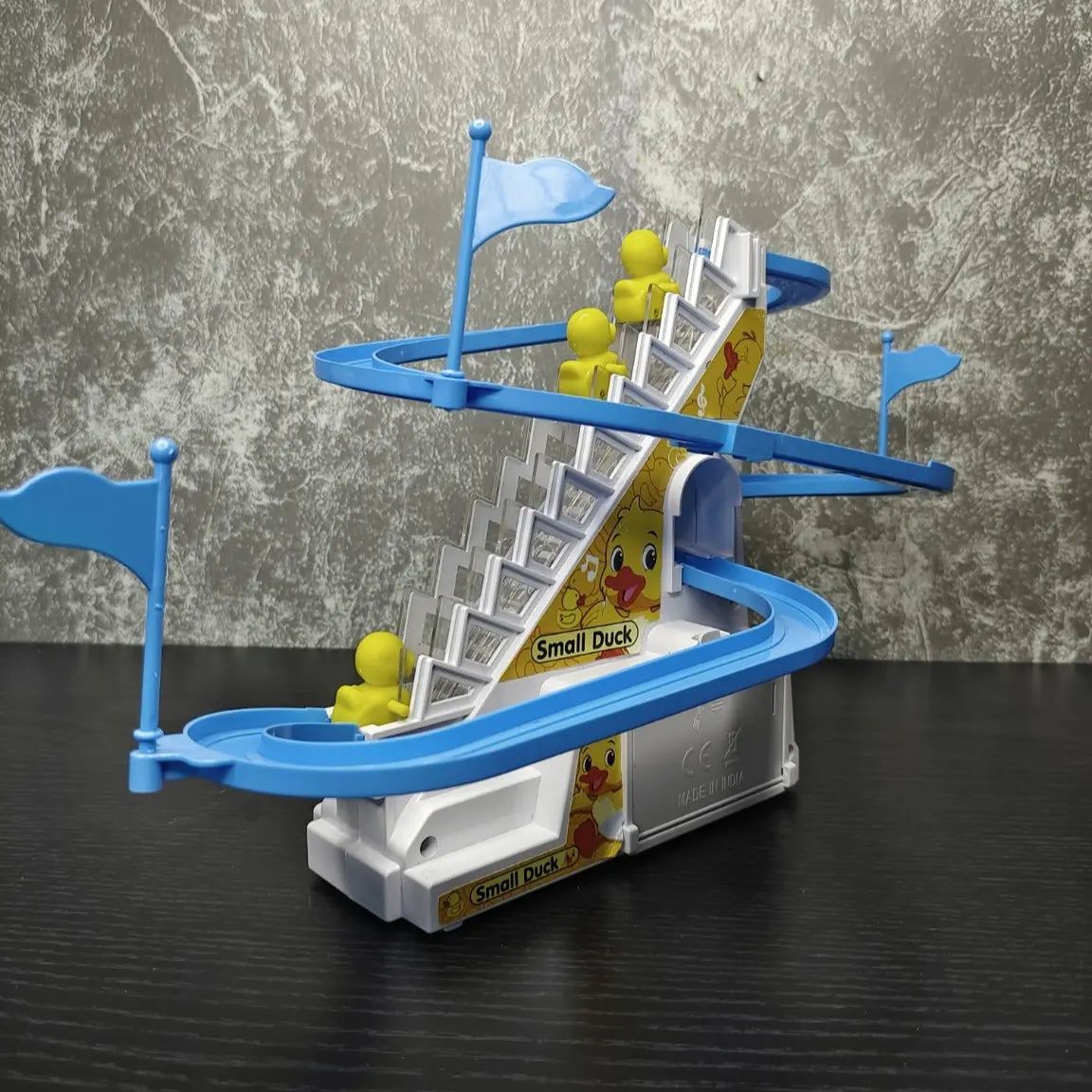 SOWPEACE Duck Slide Toy Set – Automatic Stair Climbing Ducklings with Lights & Music