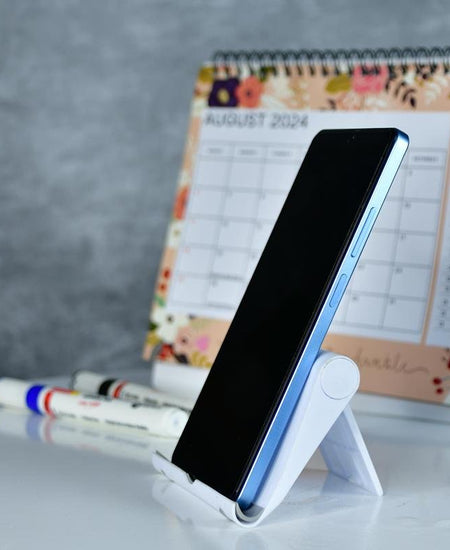 Sowpeace - Adjustable White Tablet Stand | Trendy Desk Accessory