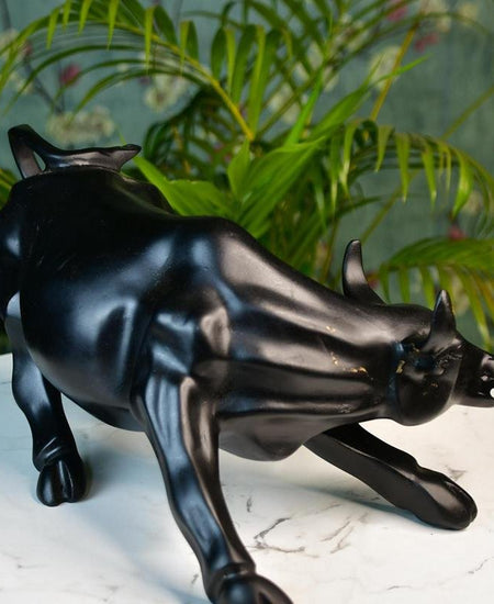 Sowpeace Black Bull Decor