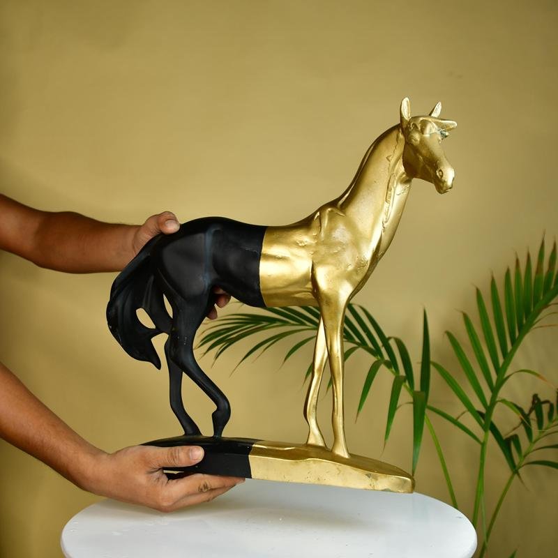 Sowpeace Black Gold Stallion – view 3