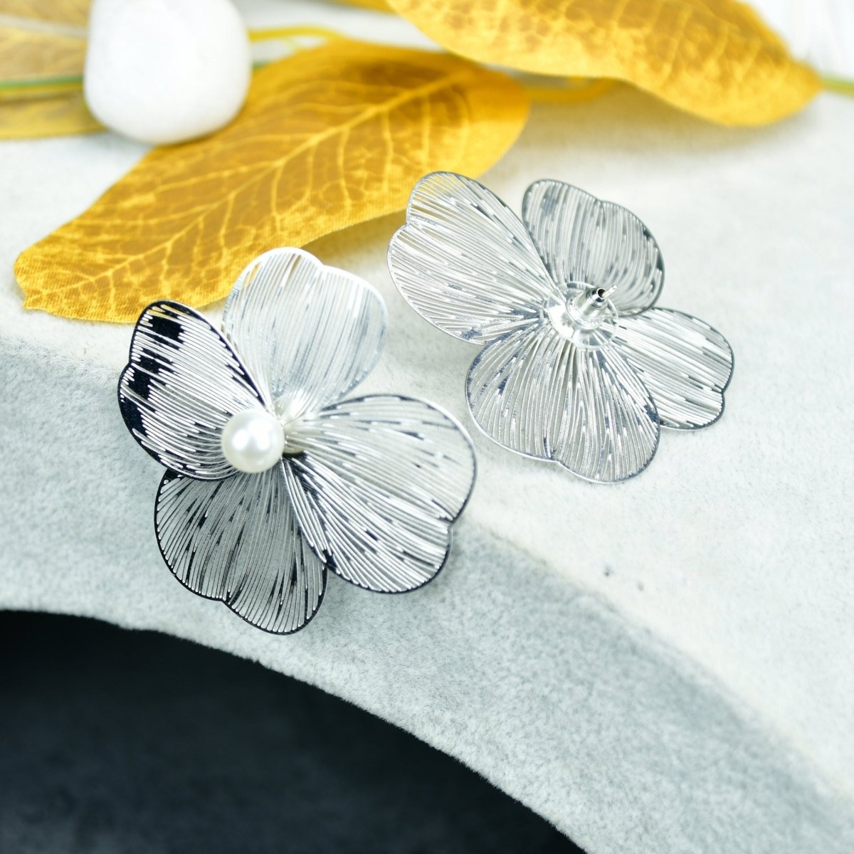 Sowpeace Centre Bead Flower Gold Stainless Steel Earrings | Elegant One‑Size Lightweight Jewelry for Women & Daily Wear - Sowpeace - 