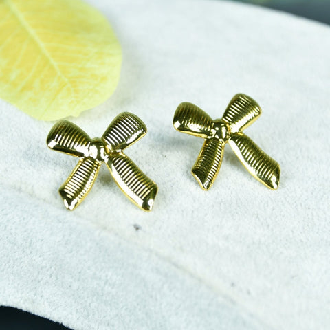 Sowpeace Floral Stripe Gold Stainless Steel Earrings | Stylish One‑Size Lightweight Jewelry for Women & Daily Wear