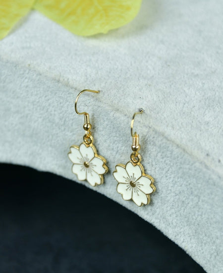 Sowpeace Floral White Gold Stainless Steel Earrings | Elegant One‑Size Lightweight Jewelry for Women & Daily Wear