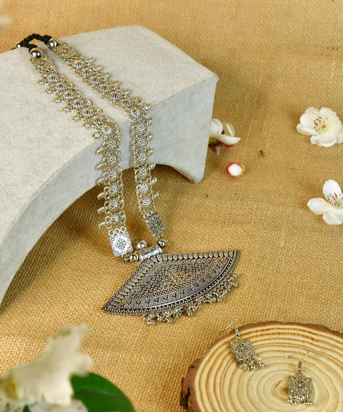 Sowpeace German Silver Necklace: Triangular Flower & Circular Design