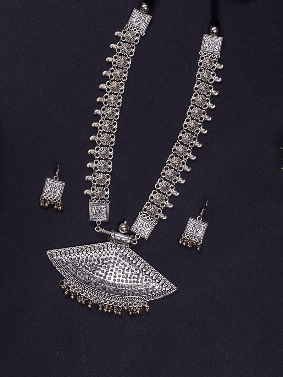 Sowpeace German Silver Necklace: Triangular Flower & Circular Design - Sowpeace