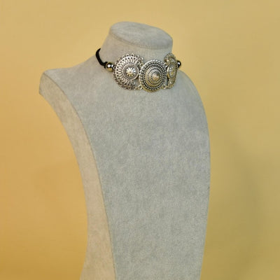 Sowpeace Handcrafted German Silver Choker: Triple Flower Circles Design