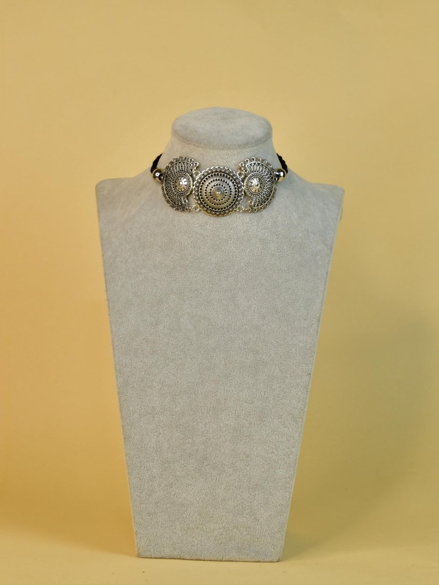 Sowpeace Handcrafted German Silver Choker: Triple Flower Circles Design