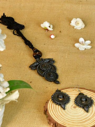 Sowpeace Handcrafted Terracotta Pendant: Circular Design with Ovoid - Additional View