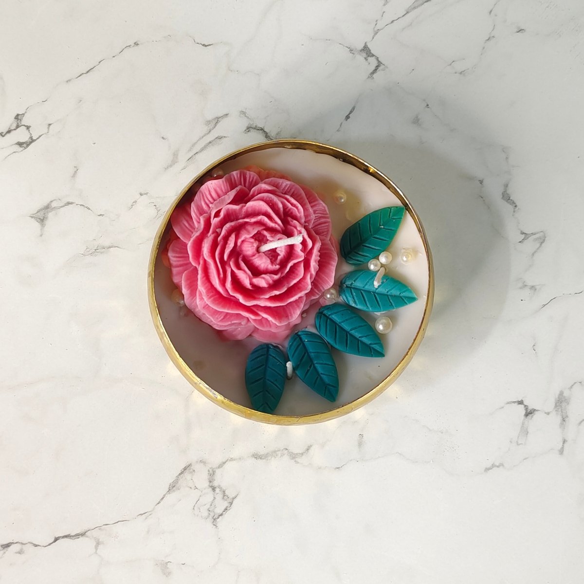 Sowpeace Large Soywax Candle in Metal Pot – Red Rose & Petal Design, Hand-Poured, Unscented